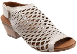 Bueno Women's Lacey -Famous Shoe Store bueno womens lacey tusk b1926 056 97236.1658790993